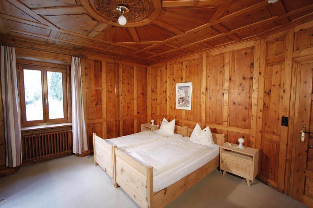 Hotel Veduta Cinuos-Chel Exteriör bild